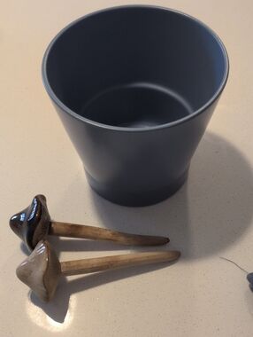⭐ Ikea Planter Flower Pot with Decorative Ceramic Mushroom Stakes